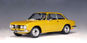 ALFA ROMEO 1750 GTV 1967 (GIALLO OCRA) (LHD) AutoArt 70103 1:18 scale die cast model car